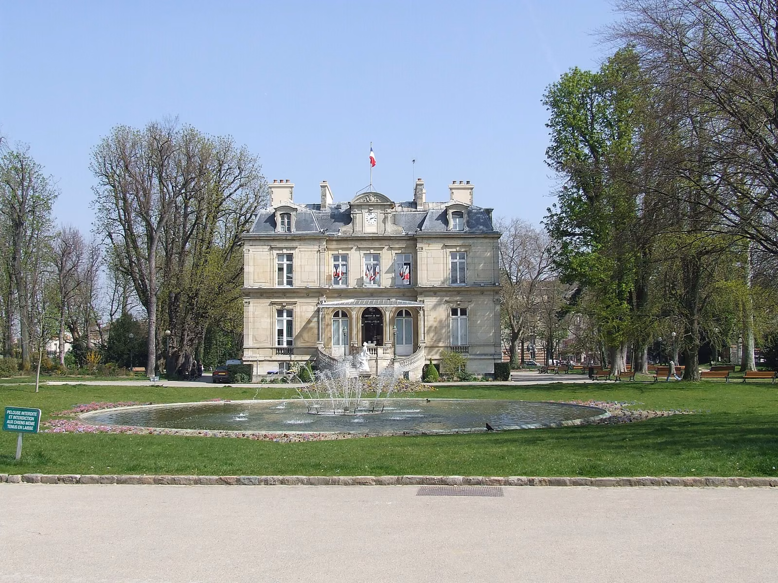 Cabinet Coulon 1